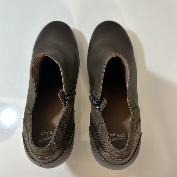 Dansko Marcia Brown Leather Ankle Booties Size 40(9.5-10) - Picture 8 of 15